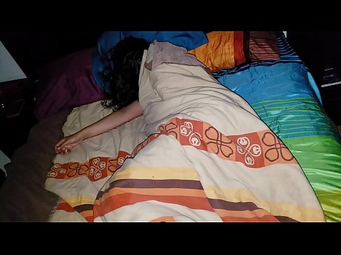 ❤️ Nevlastný syn nadáva svojej mladej nevlastnej matke, zatiaľ čo ona spí. ❌ Sex video na nás ❌